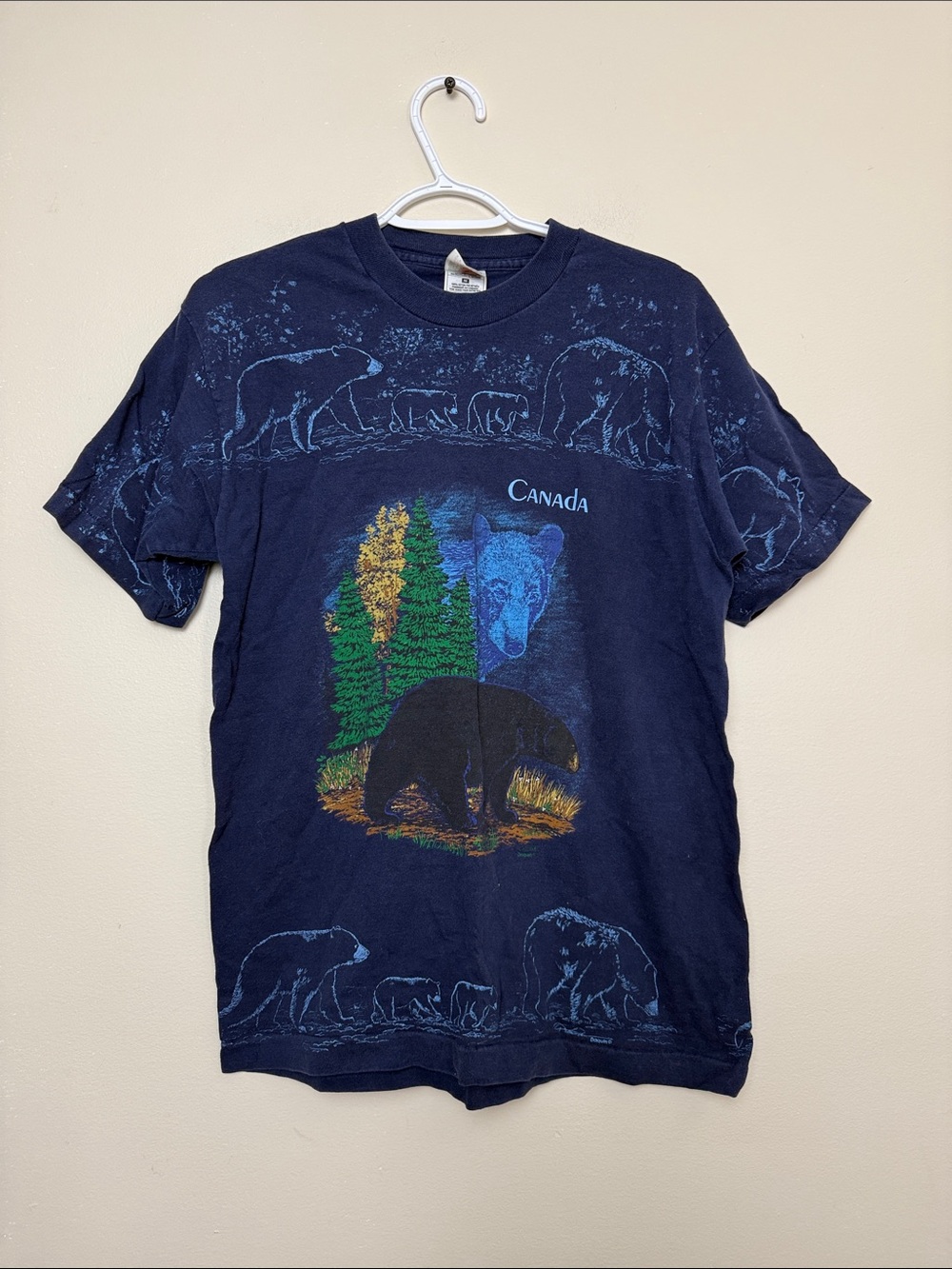 Vintage Fruit of the Loom Canada Bear Graphic Tee - Navy size M